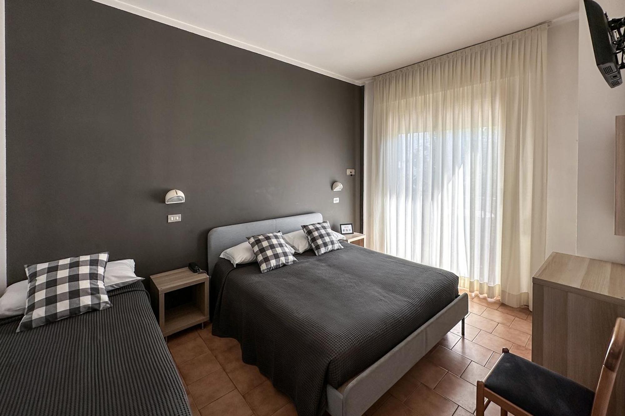 Hotel Aplo - Breakfast Experience Cervia Exterior foto