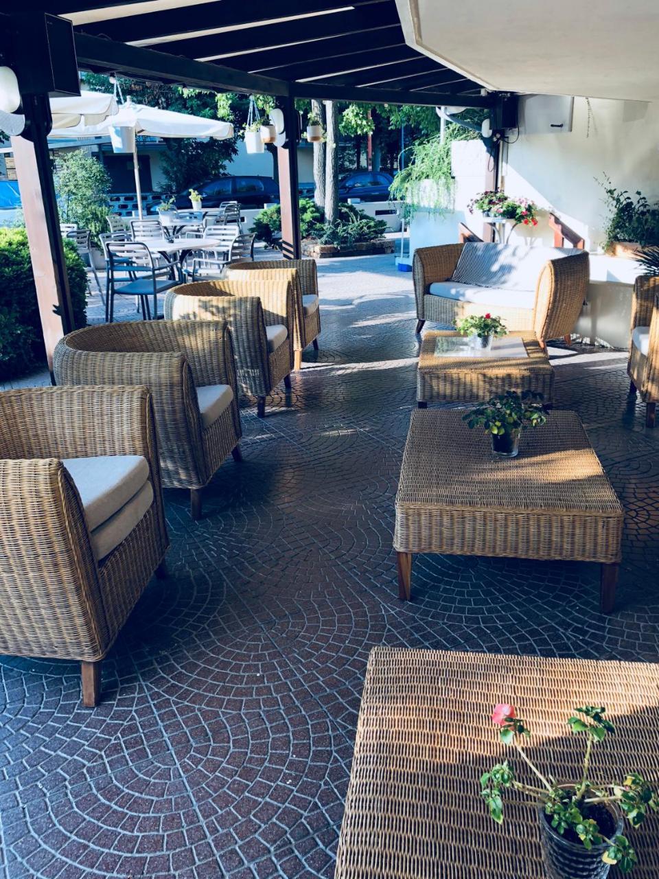 Hotel Aplo - Breakfast Experience Cervia Exterior foto