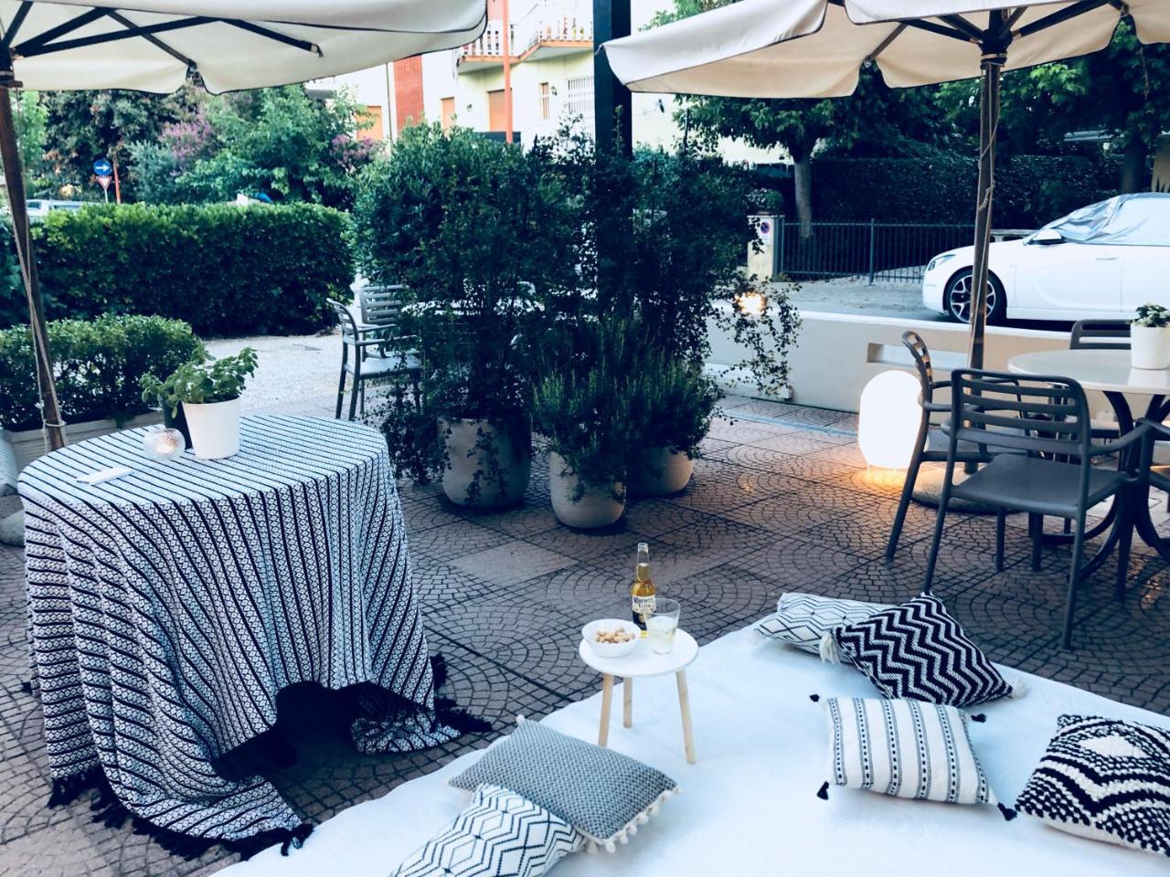 Hotel Aplo - Breakfast Experience Cervia Exterior foto